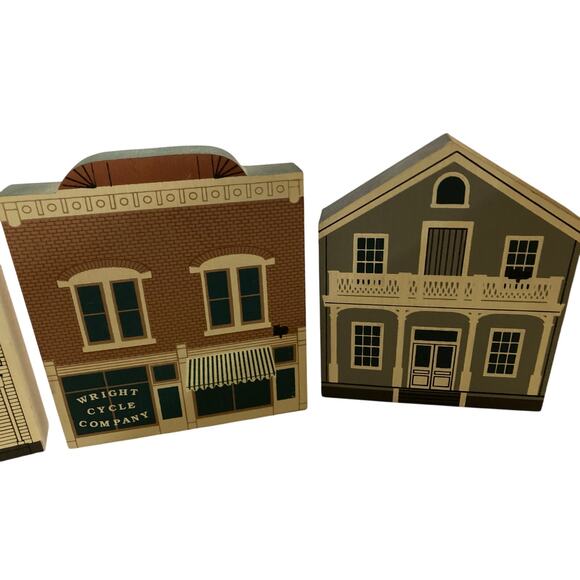The Cat’s Meow Village 1990 Collector’s Club Series – Lot of 4 Buildings - Picture 2 of 7